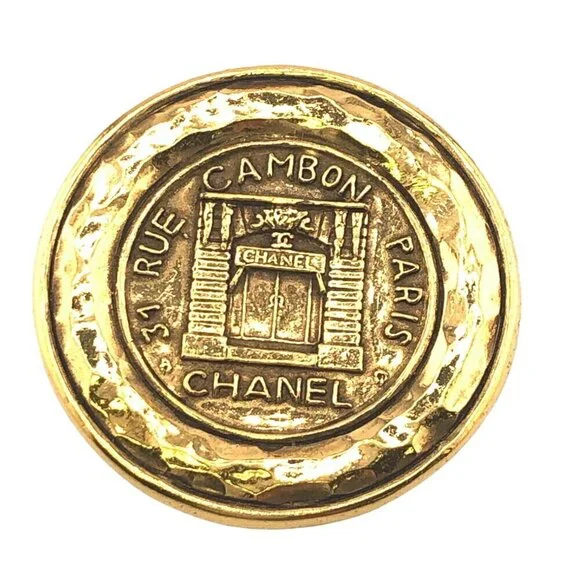 CHANEL Gold Brooch - Picture 2 of 11